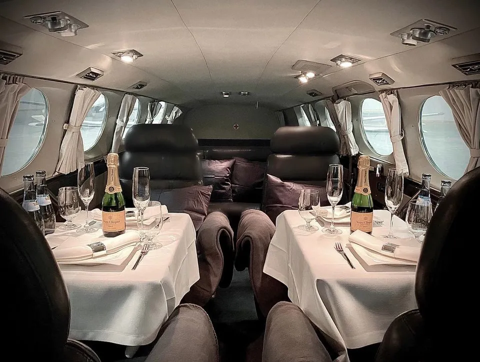 Avión para vuelos privados de corto radio